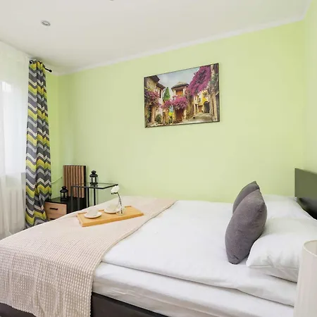 Blue And Family In With Two Bedrooms And Balcony By Renters Κατοβίτσε