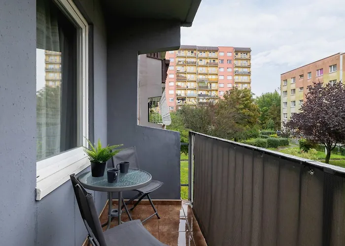 Blue And Family In With Two Bedrooms And Balcony By Renters * Katoviçe