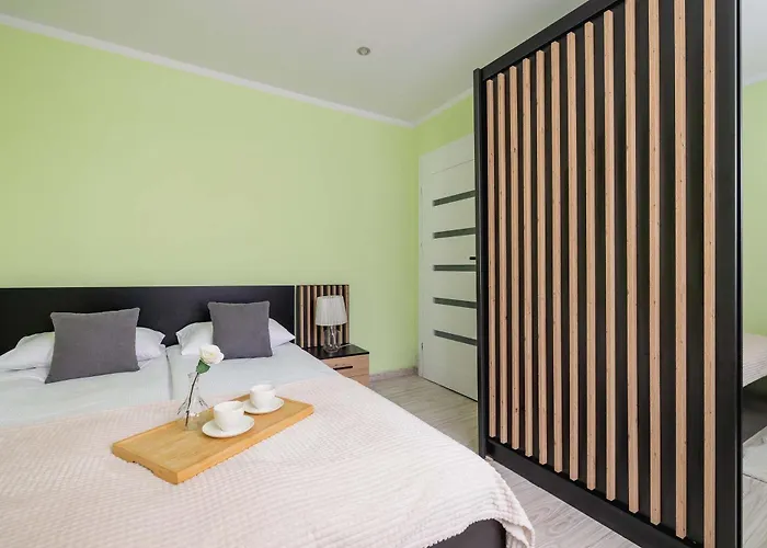 Blue And Family In With Two Bedrooms And Balcony By Renters * Katoviçe