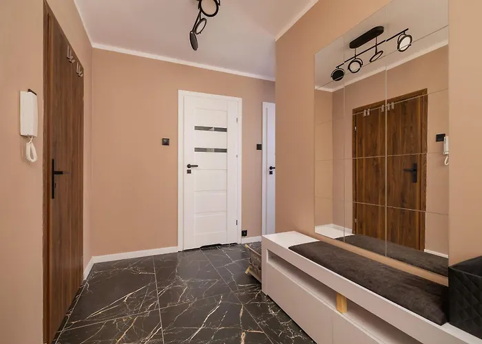 Daire Blue And Family In With Two Bedrooms And Balcony By Renters Katoviçe